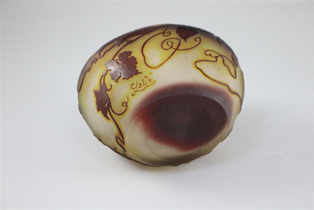 A Gallé cameo glass oval vase, c. 1900-1910, 15.5cm wide, 11.3cm high